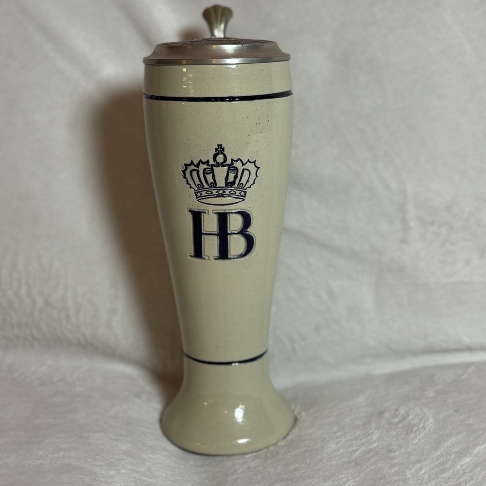 VTG Holfbraunhaus Munchen HB Beer Stein Stoneware White & Blue Lid - 1/2 Liter